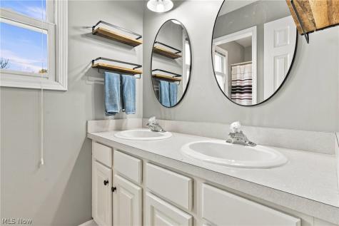 10056 Danns Way Streetsboro OH 44241