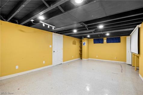 6017 Hodgman Drive Parma Heights OH 44130