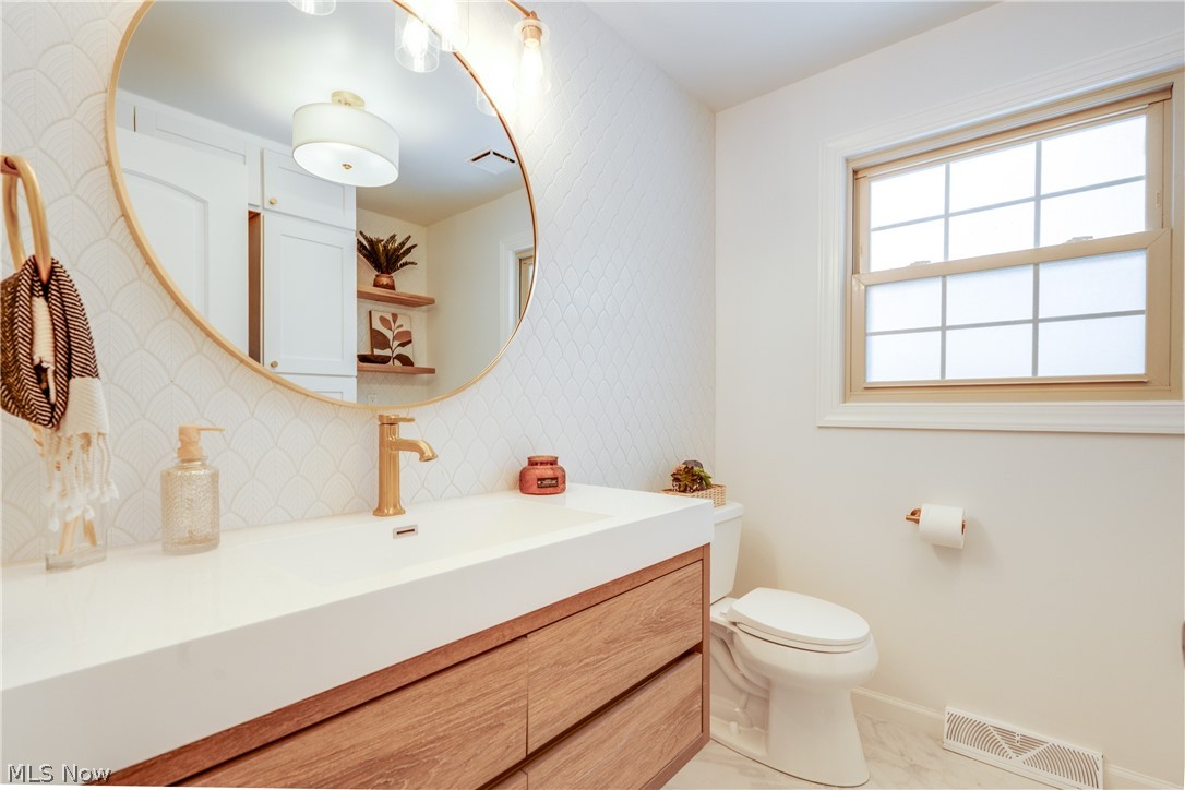 30009 Ednil Drive Bay Village OH 44140