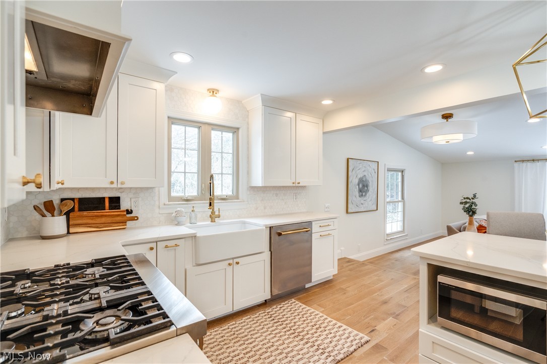 30009 Ednil Drive Bay Village OH 44140