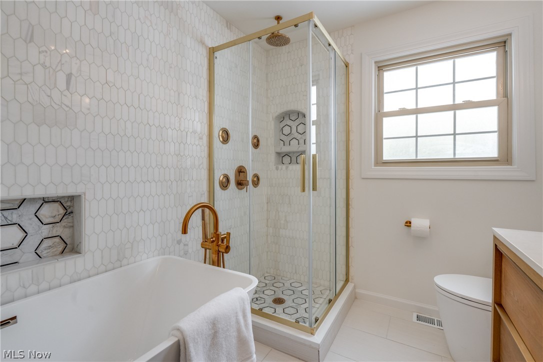 30009 Ednil Drive Bay Village OH 44140