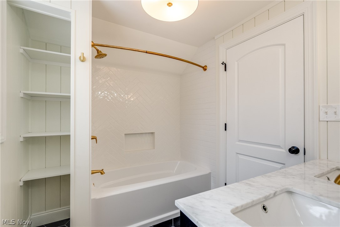 30009 Ednil Drive Bay Village OH 44140