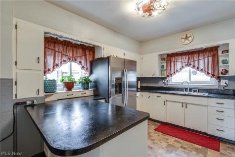 1235 Liberty Avenue Barberton OH 44203