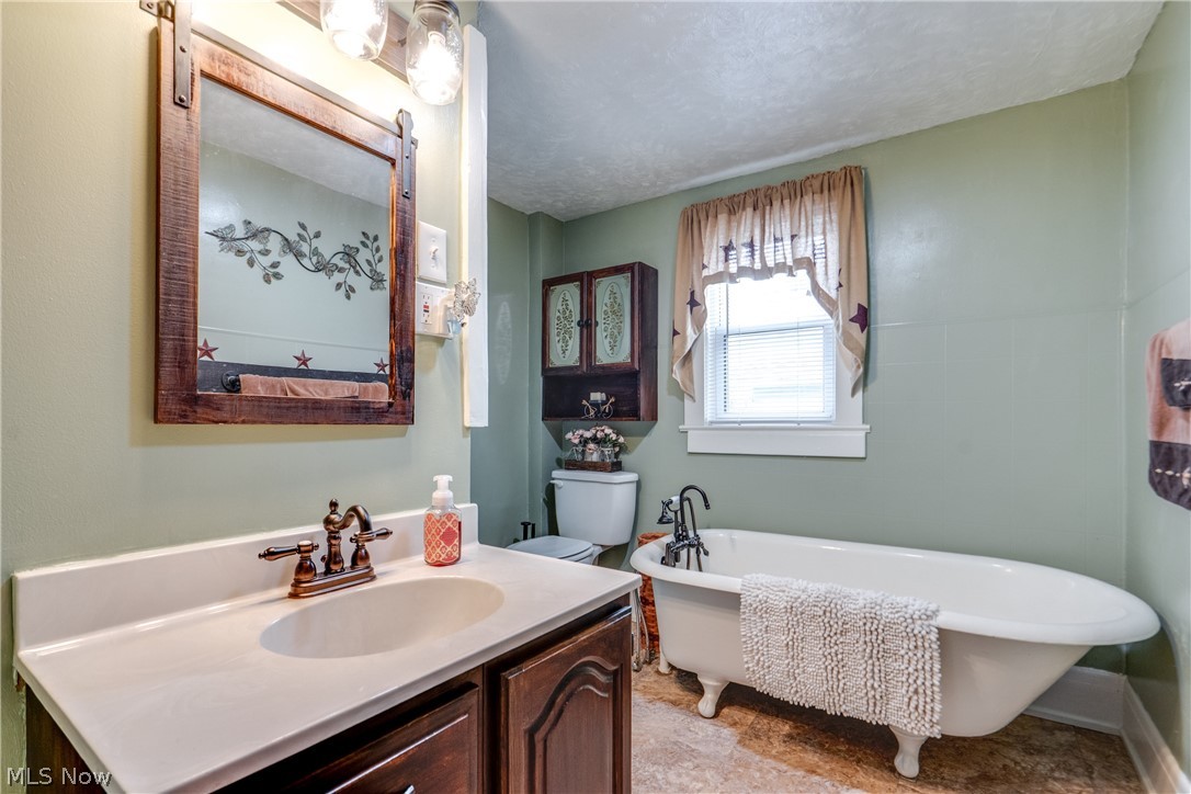1235 Liberty Avenue Barberton OH 44203