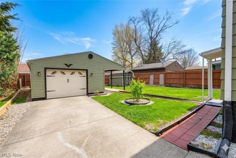 1235 Liberty Avenue Barberton OH 44203