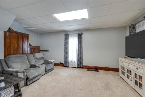 1235 Liberty Avenue Barberton OH 44203