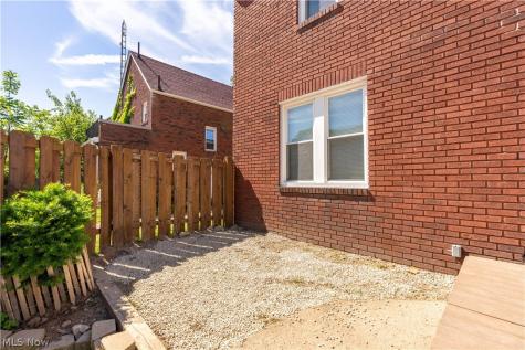 522 18th Street NW Canton OH 44703