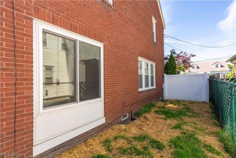 522 18th Street NW Canton OH 44703