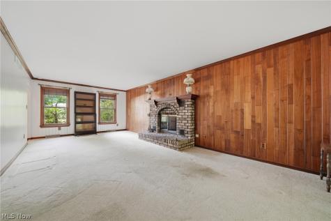 776 Perry Avenue Ravenna OH 44266