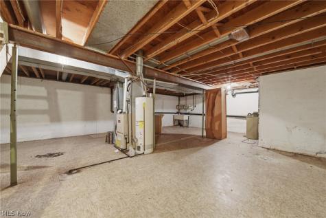 776 Perry Avenue Ravenna OH 44266