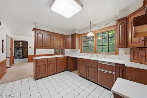 776 Perry Avenue Ravenna OH 44266