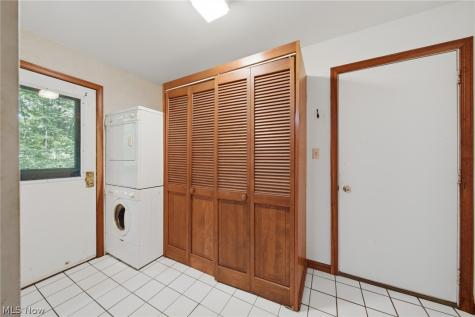 776 Perry Avenue Ravenna OH 44266