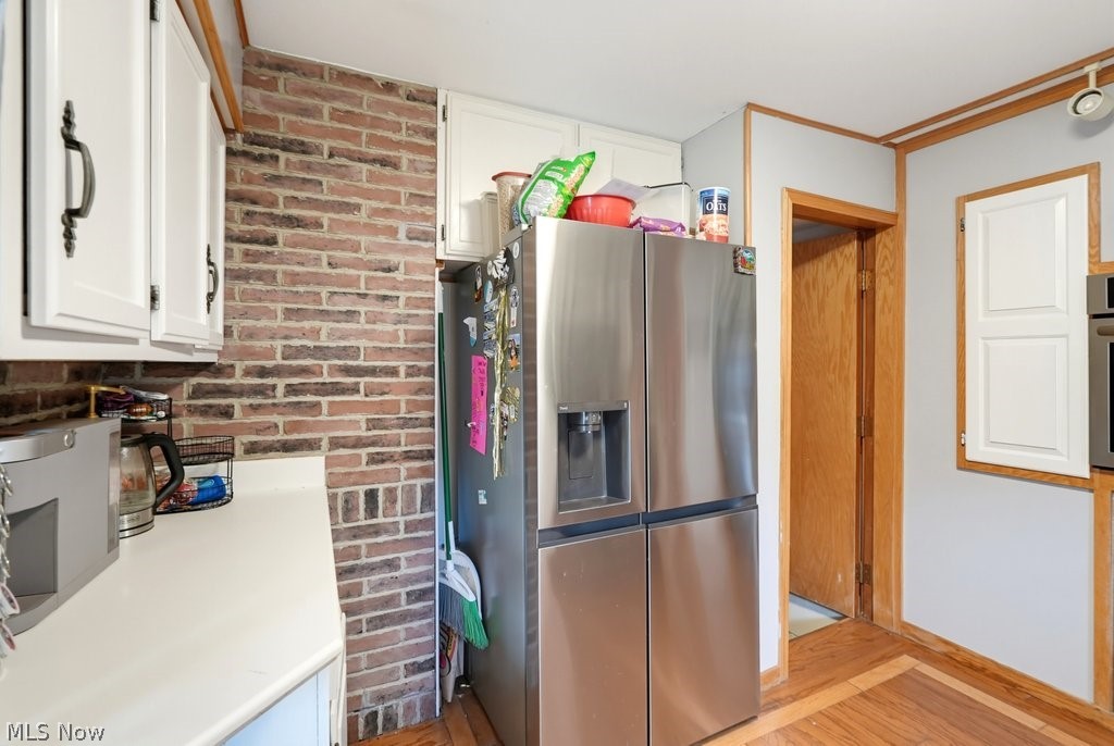 2390 Roth Drive Cuyahoga Falls OH 44221