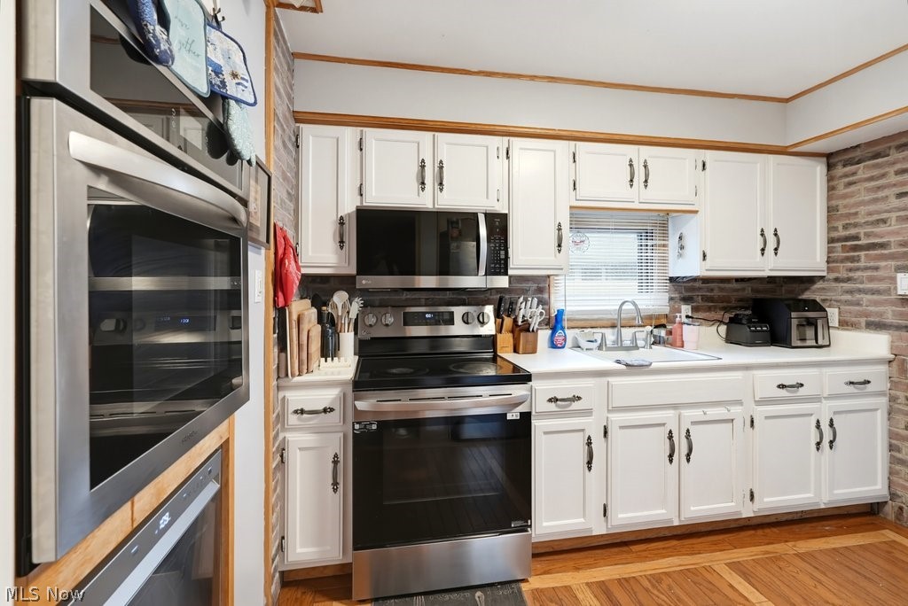 2390 Roth Drive Cuyahoga Falls OH 44221