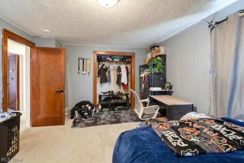 2390 Roth Drive Cuyahoga Falls OH 44221