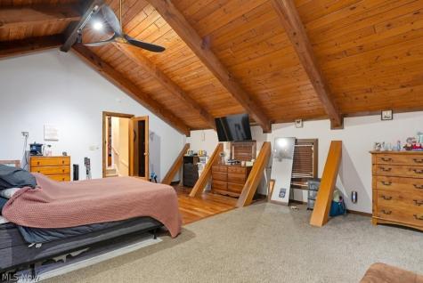 2390 Roth Drive Cuyahoga Falls OH 44221