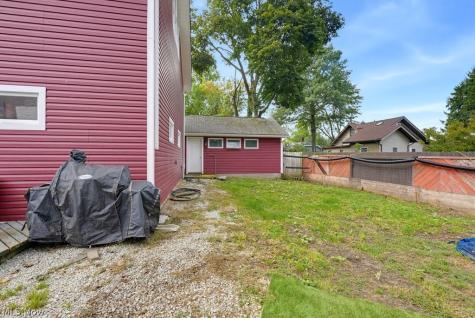 2390 Roth Drive Cuyahoga Falls OH 44221