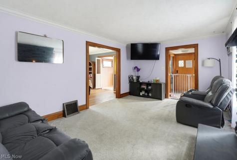 2390 Roth Drive Cuyahoga Falls OH 44221