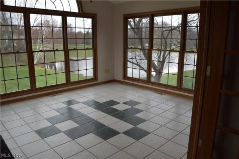 2285 Thoroughbred Drive Wadsworth OH 44281