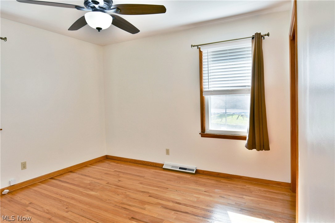 8294 Englewood Street NE Warren OH 44484