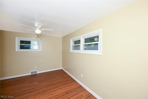 69 W Hiram Street Barberton OH 44203
