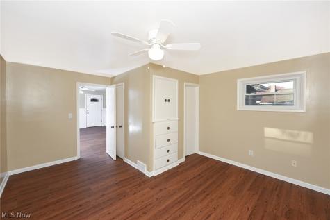 69 W Hiram Street Barberton OH 44203