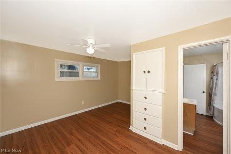69 W Hiram Street Barberton OH 44203