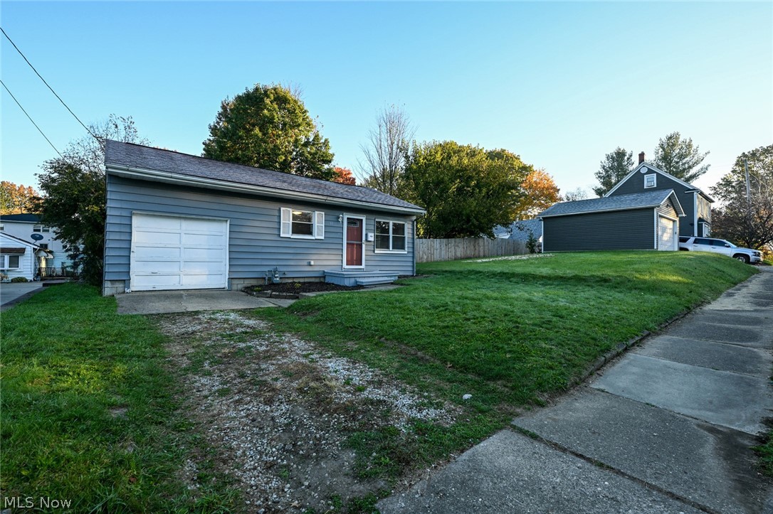 69 W Hiram Street Barberton OH 44203