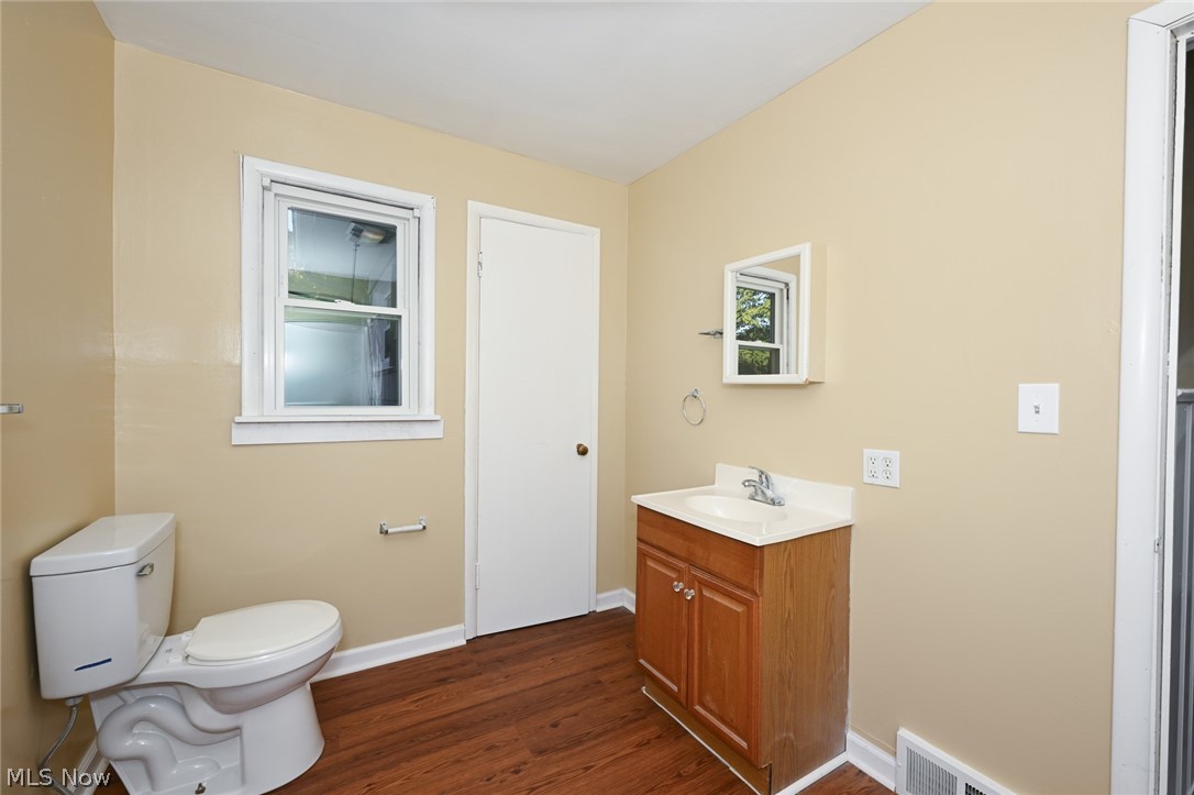 69 W Hiram Street Barberton OH 44203