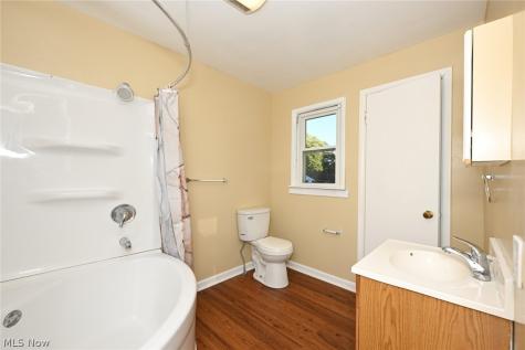 69 W Hiram Street Barberton OH 44203