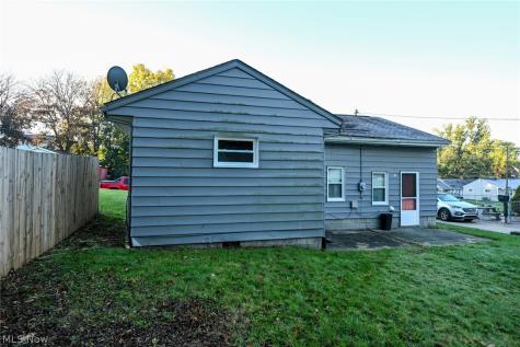 69 W Hiram Street Barberton OH 44203