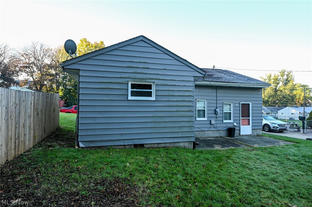 69 W Hiram Street Barberton OH 44203