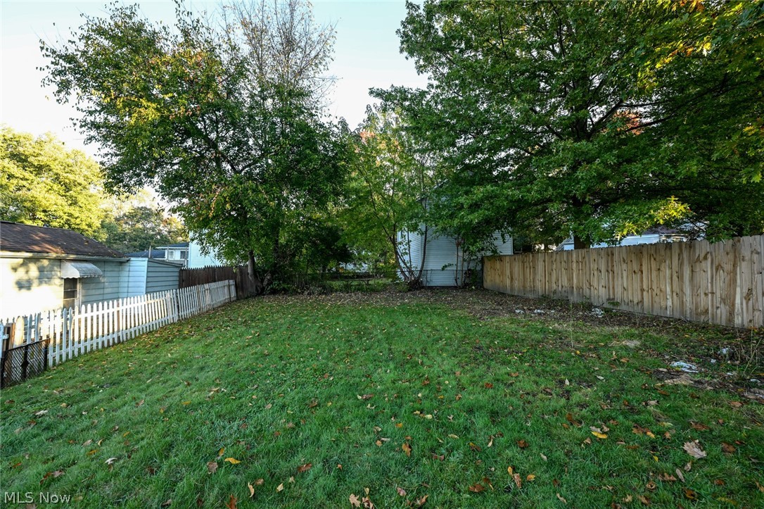 69 W Hiram Street Barberton OH 44203