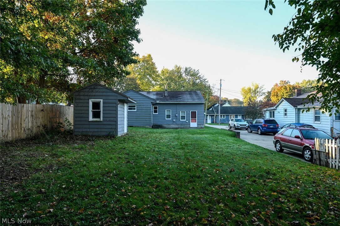 69 W Hiram Street Barberton OH 44203