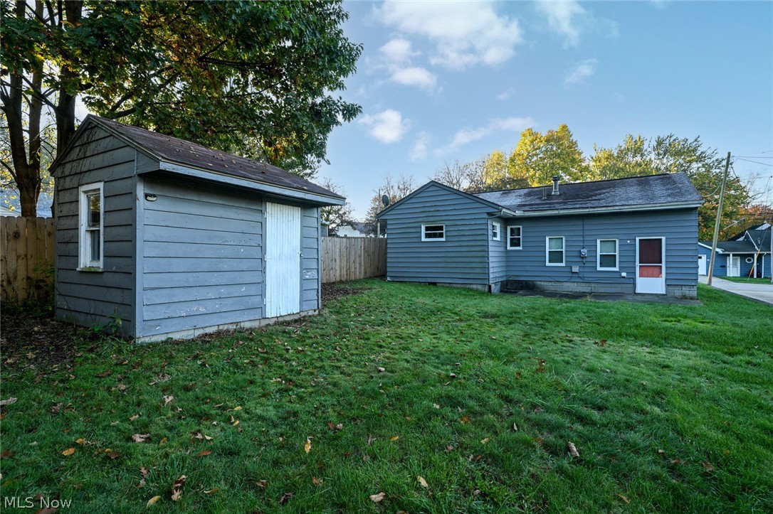 69 W Hiram Street Barberton OH 44203