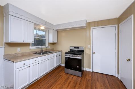 69 W Hiram Street Barberton OH 44203