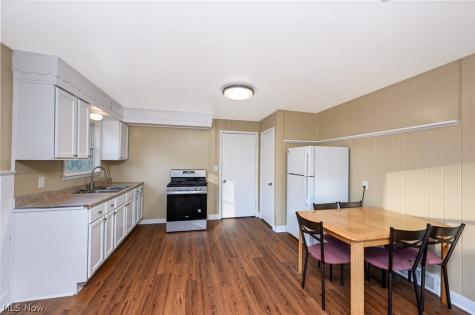 69 W Hiram Street Barberton OH 44203