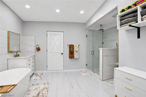 9447 Lindberg Drive North Royalton OH 44133