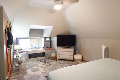 1621 Union Street Cuyahoga Falls OH 44221