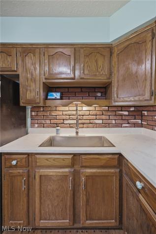 231 Manor Avenue NW Canton OH 44708