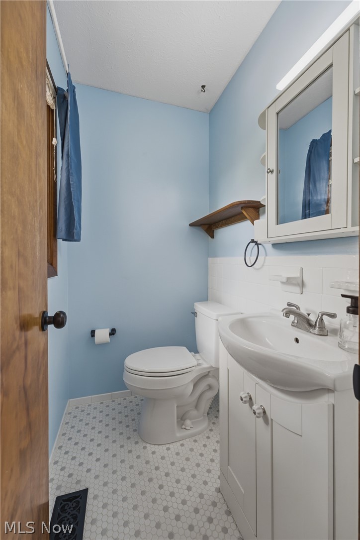 231 Manor Avenue NW Canton OH 44708