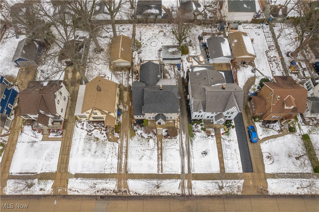 17702 Narragansett Avenue Lakewood OH 44107