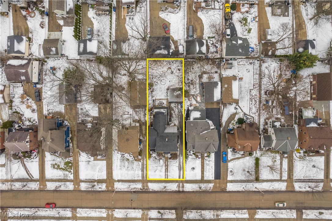 17702 Narragansett Avenue Lakewood OH 44107