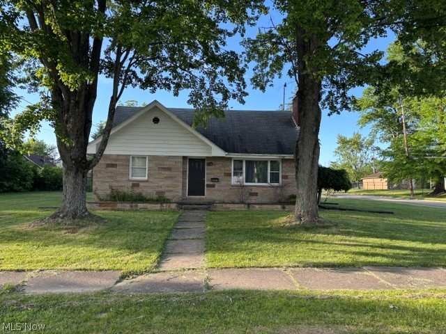 1006 Orlo Warren OH 44485