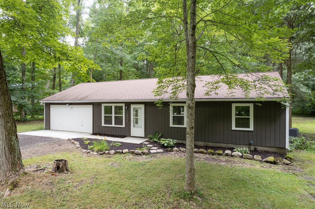 18620 Shaw Road Chagrin Falls OH 44023