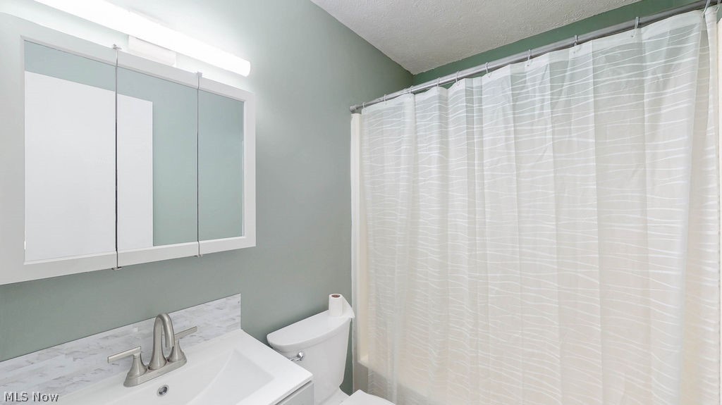 18620 Shaw Road Chagrin Falls OH 44023