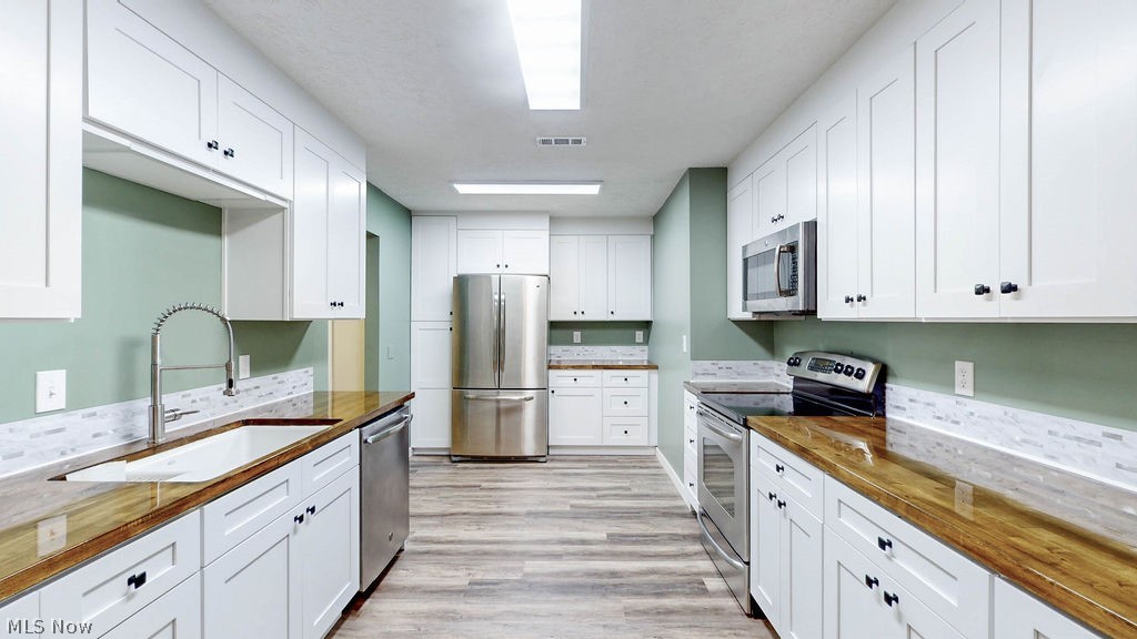 18620 Shaw Road Chagrin Falls OH 44023