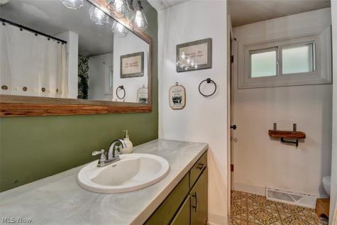 1750 Fairbrook Avenue NE East Canton OH 44730