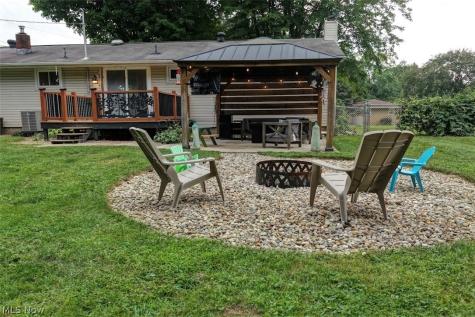 1750 Fairbrook Avenue NE East Canton OH 44730