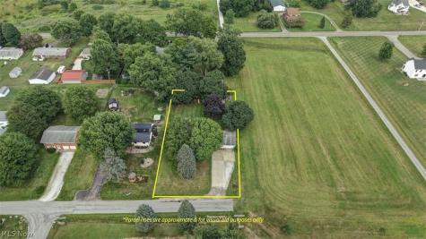 1750 Fairbrook Avenue NE East Canton OH 44730